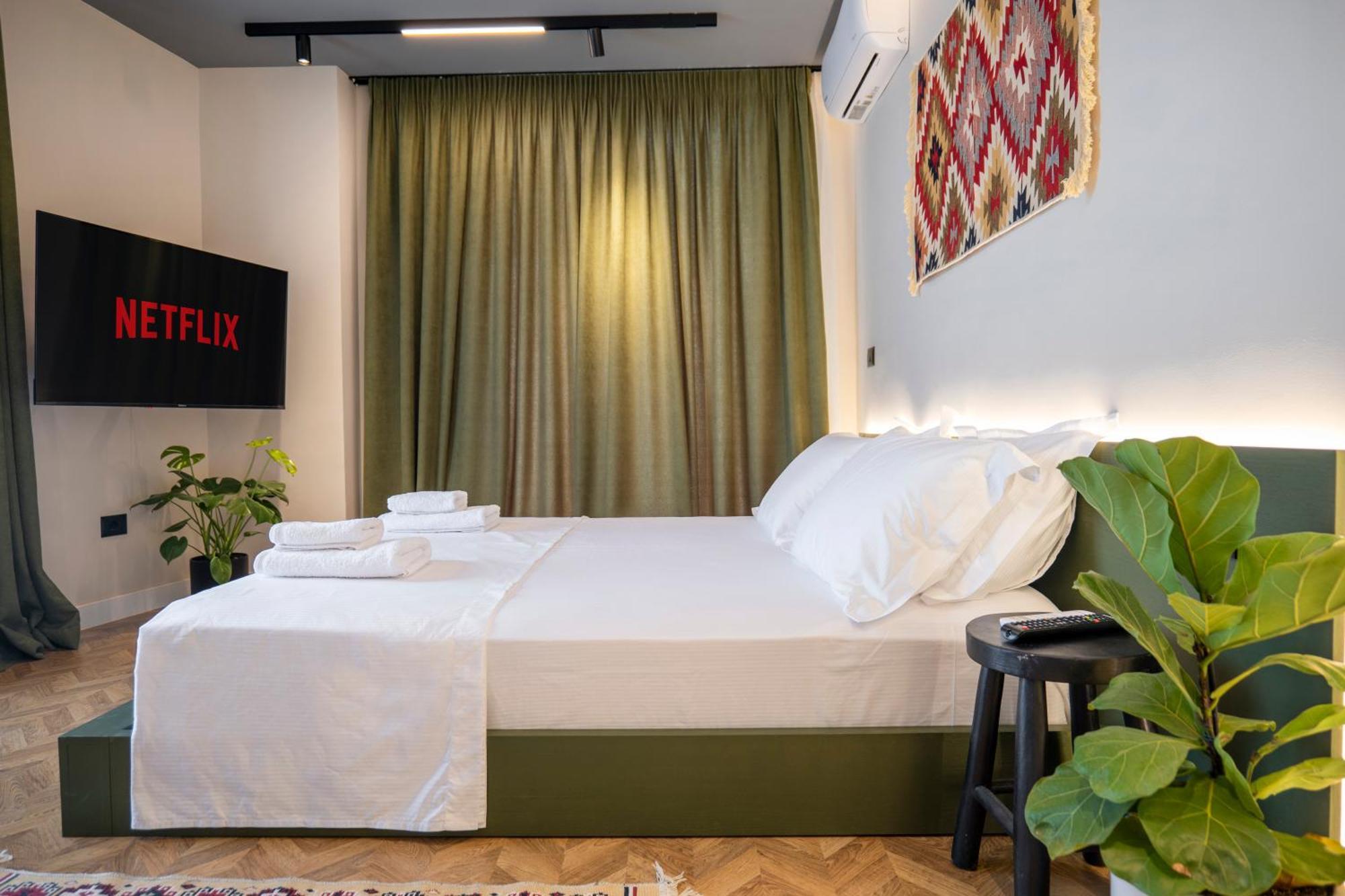 Muz Studios 地拉那 外观 照片